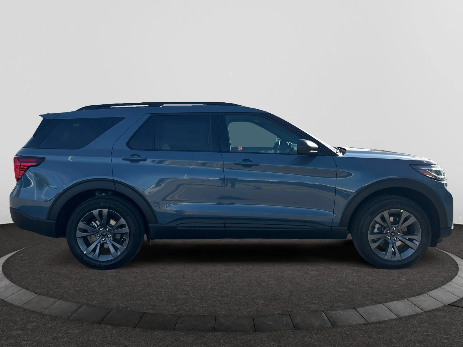 New 2027 Vapor Blue Metallic Ford Active w/200A Pkg image 6