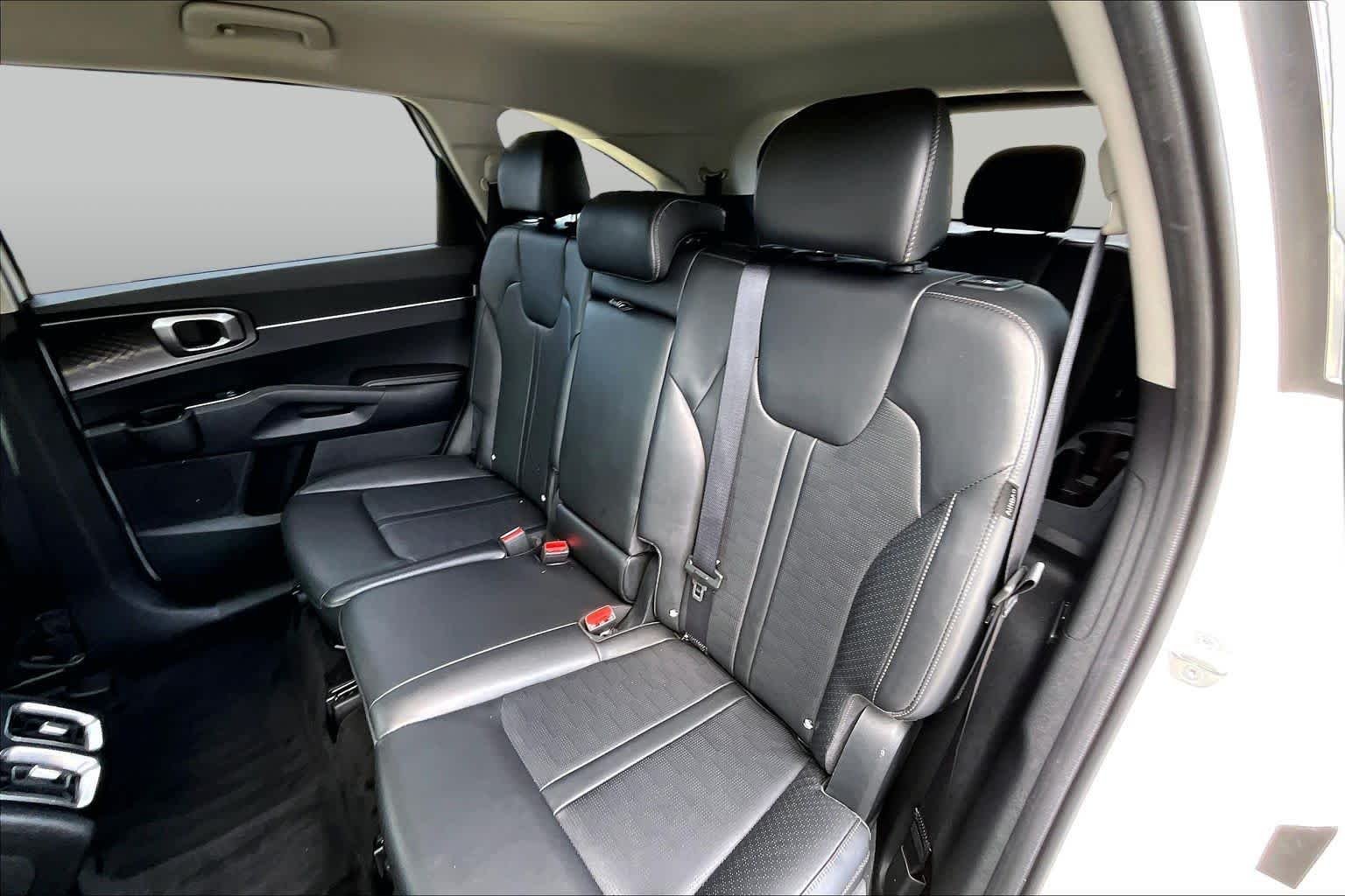 Used 2024 Glacial White Pearl Kia S image 18