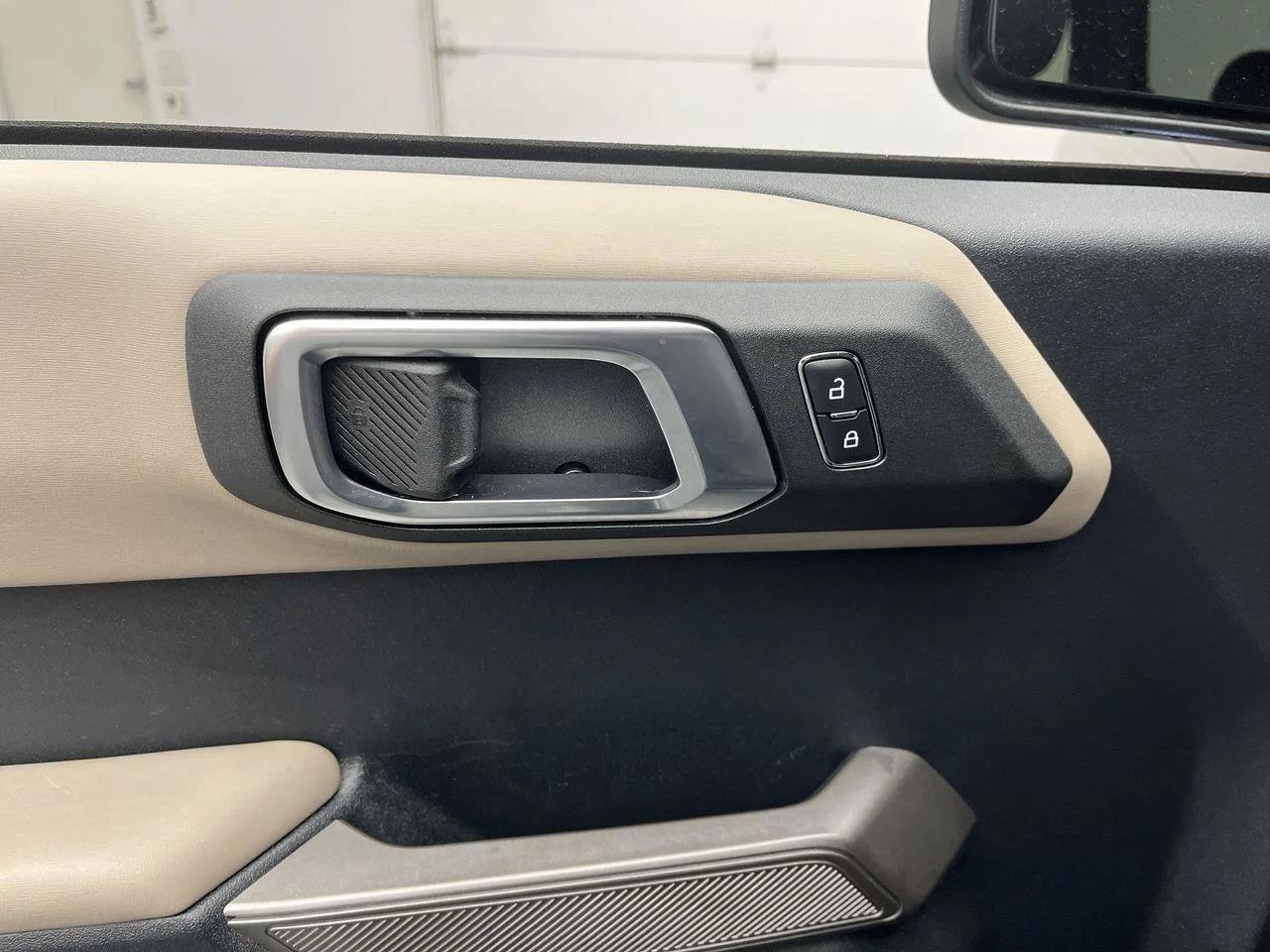 Used 2023 Black Ford Wildtrak image 8