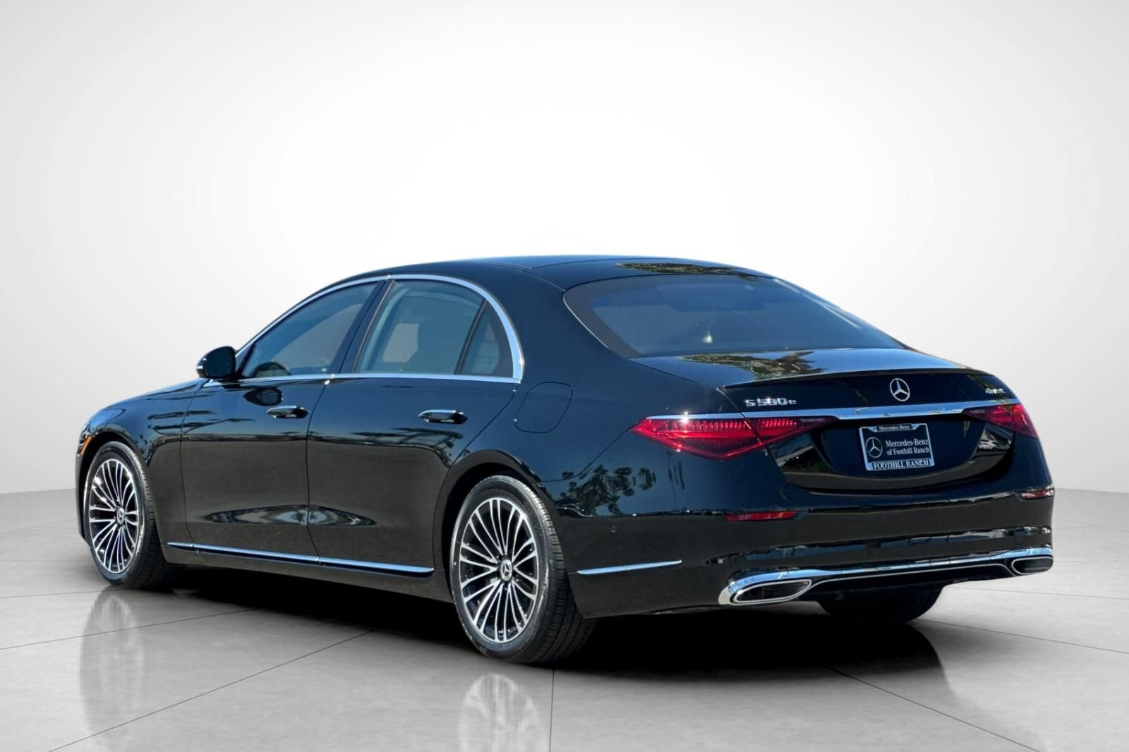 New 2025 Black Mercedes-Benz S 580e image 14