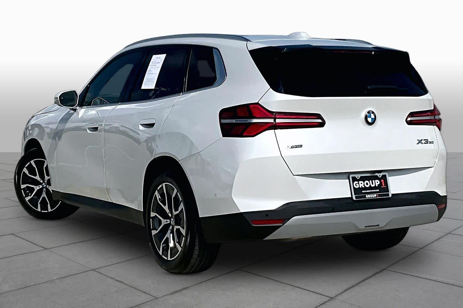 Used 2026 Mineral White Metallic BMW 30 xDrive image 11