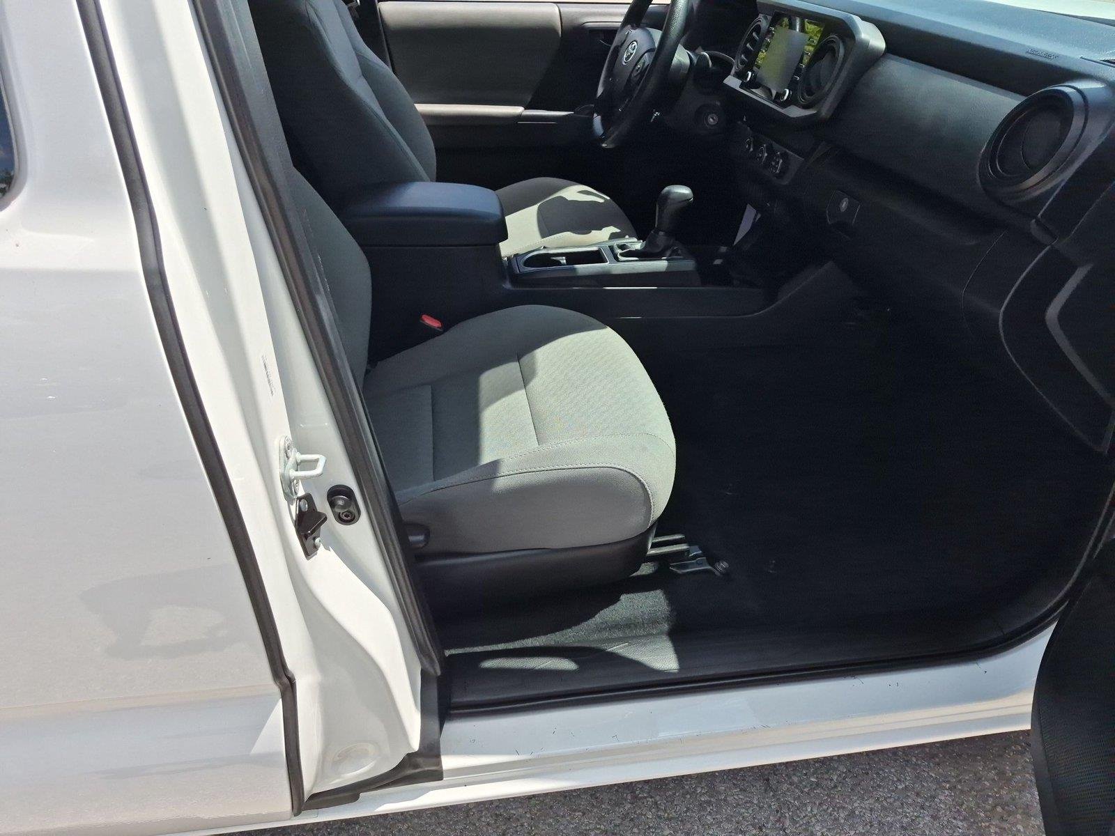 Used 2022 White Toyota SR image 32