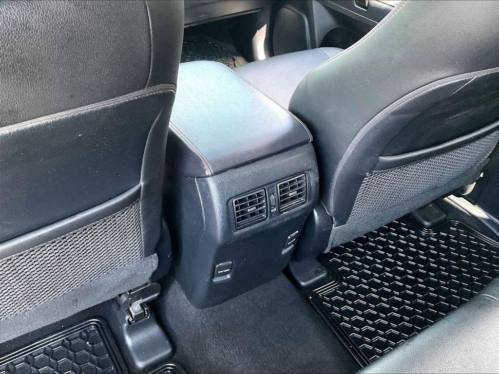 Used 2019 White Toyota SR5 image 28