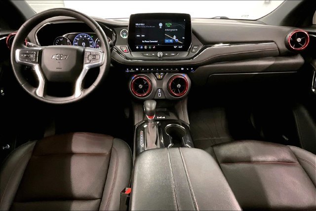 Used 2023 Iridescent Pearl Tricoat Chevrolet RS image 18