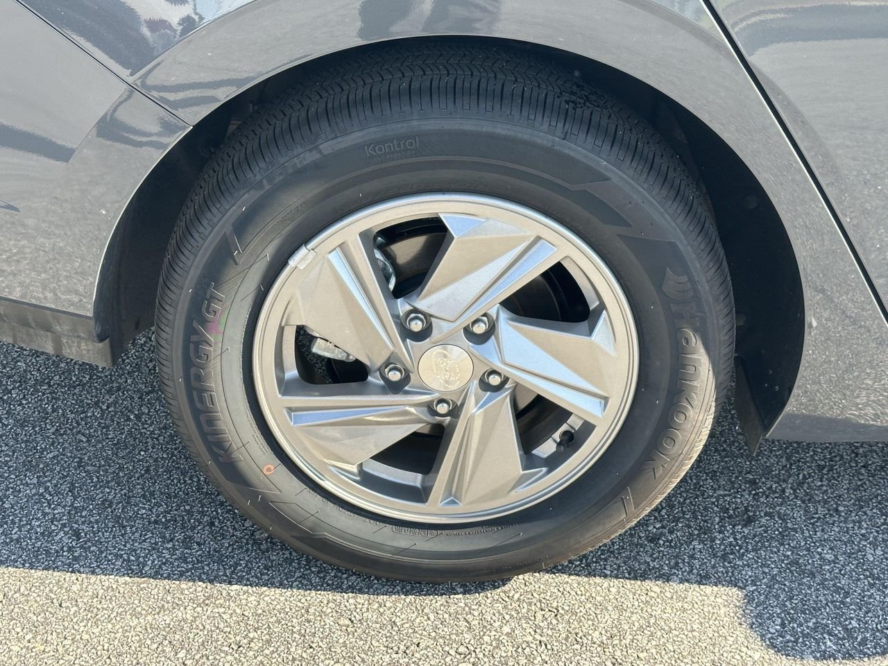 New 2026 Ecotronic Gray Hyundai SE image 17