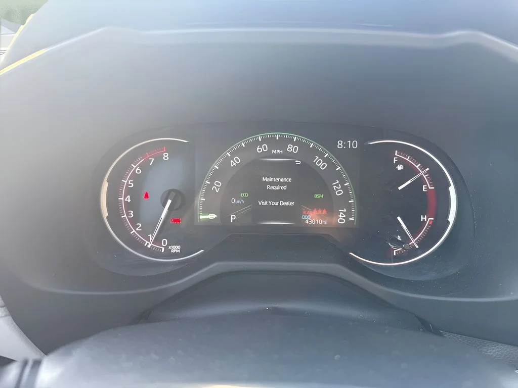Used 2023 Silver Toyota XLE image 15