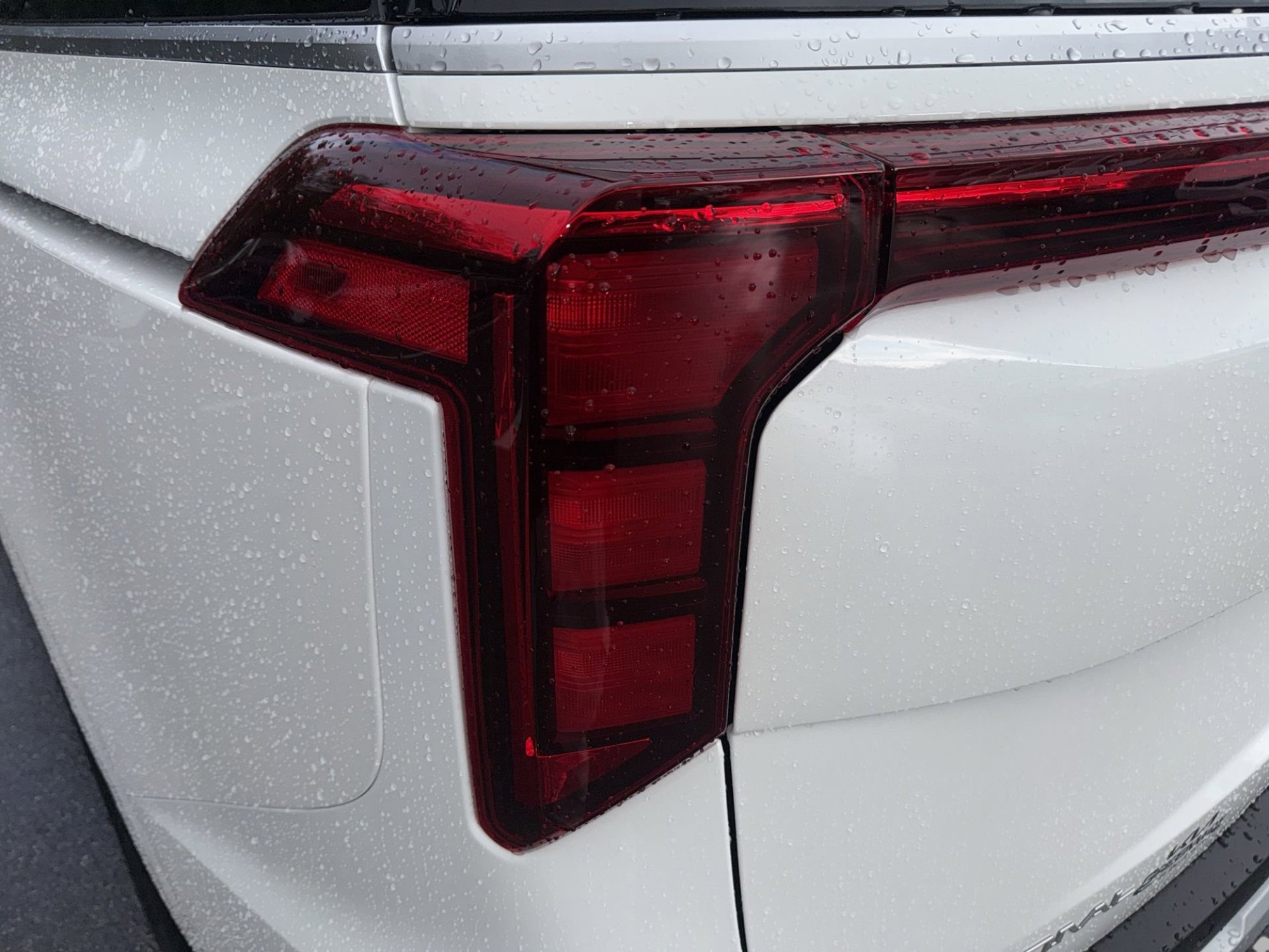 New 2026 Snow White Pearl Kia EX image 7