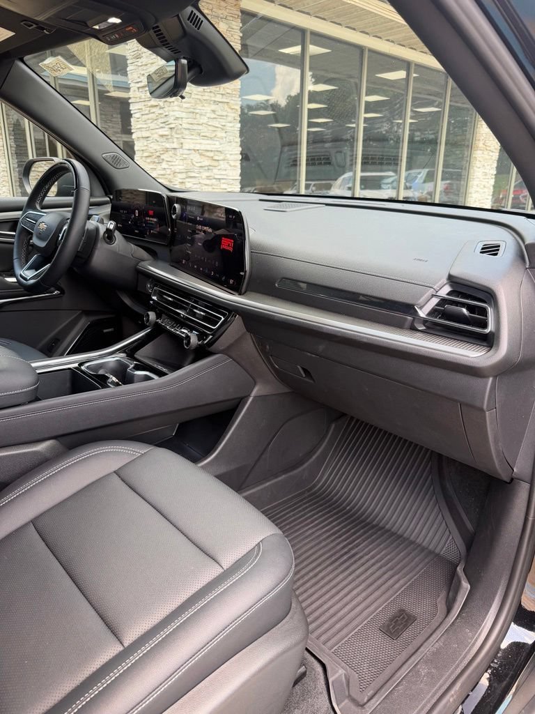 New 2026 Mosaic Black Metallic Chevrolet LT image 25