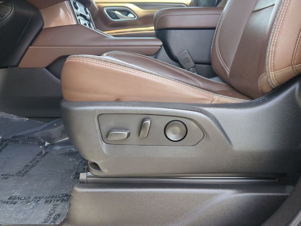 Used 2021 SHADOW GRAY METALLIC Chevrolet High Country image 23