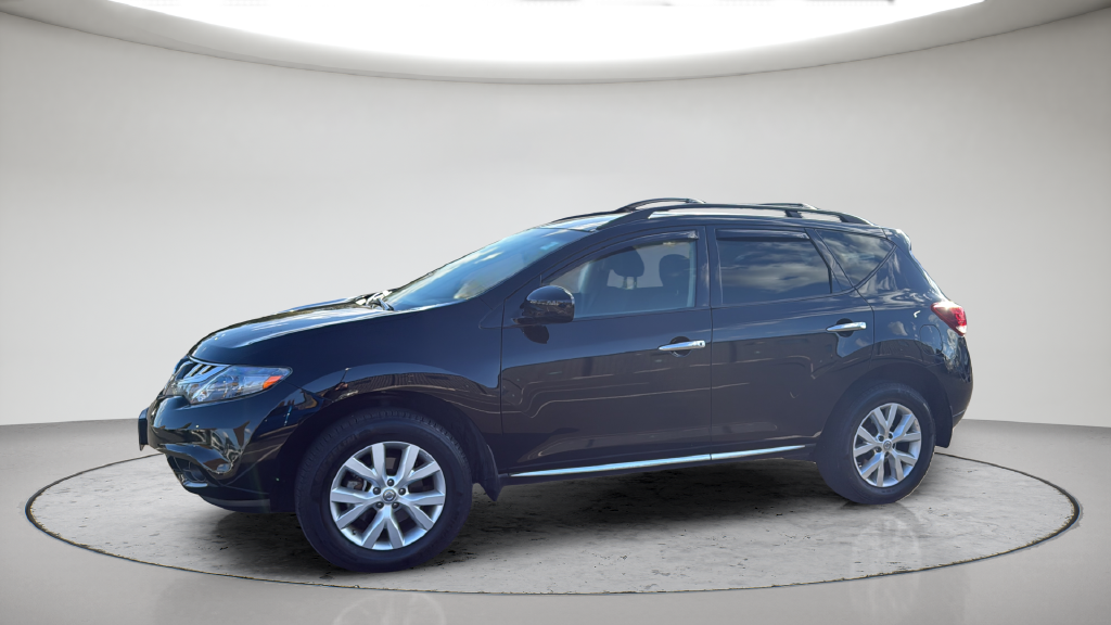 Used 2014 Black Nissan SV image 11