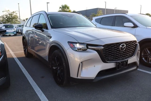 Used 2025 Platinum Mazda 3.3 Turbo Premium image 1