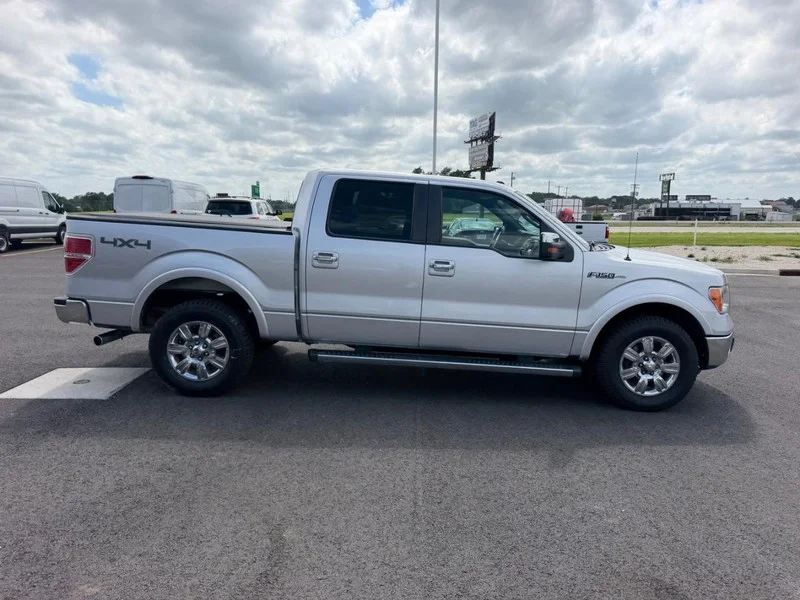 Used 2011 Ingot Silver Metallic Ford Lariat image 4