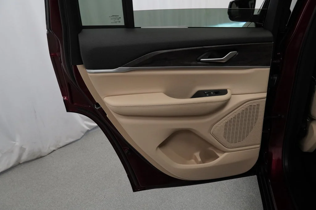 Used 2025 Red Jeep Limited image 37