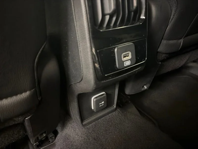 Used 2024 White Jeep Limited image 17