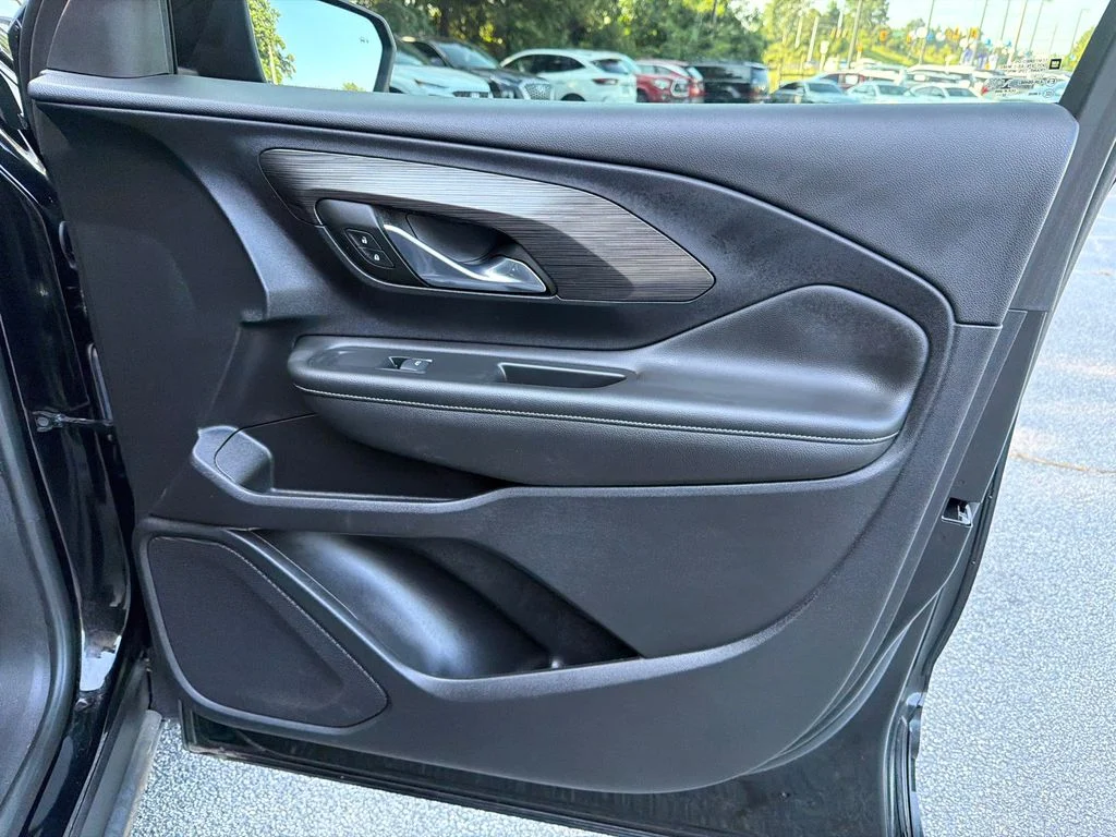 Used 2023 Black GMC SLE image 14