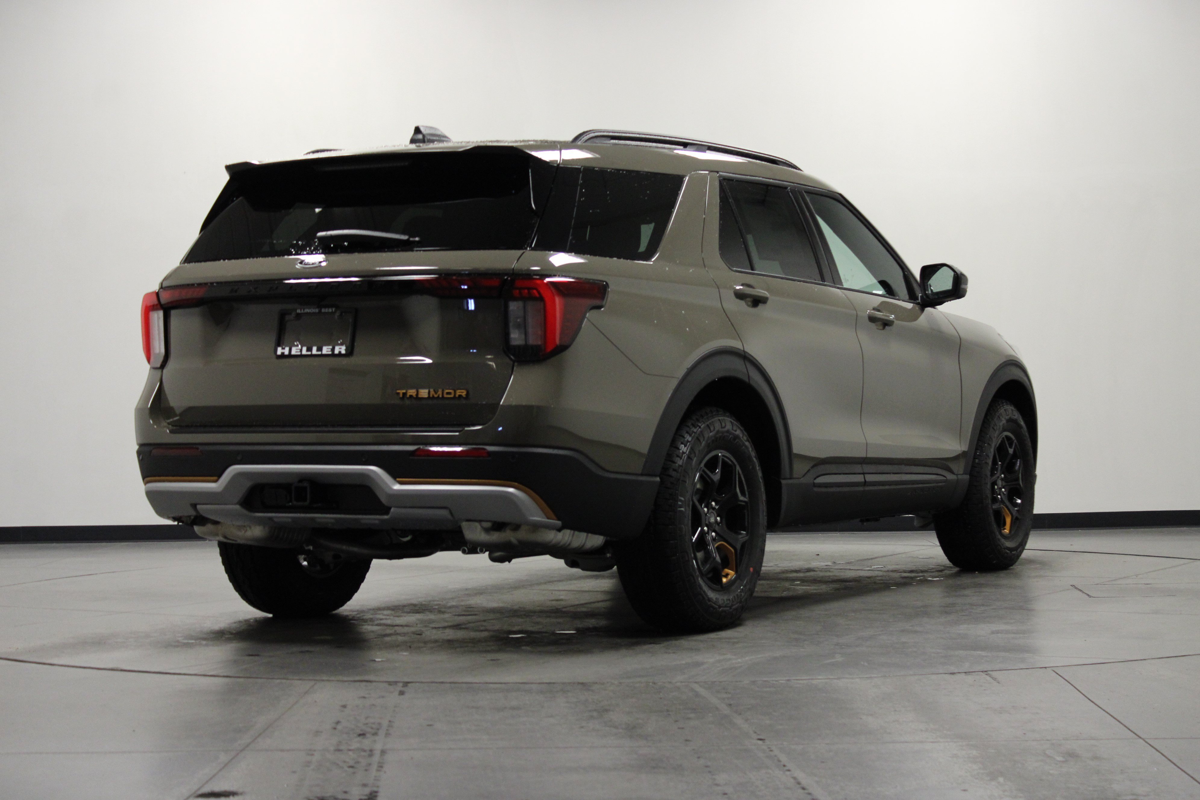 New 2026 Marsh Gray Ford Tremor image 4