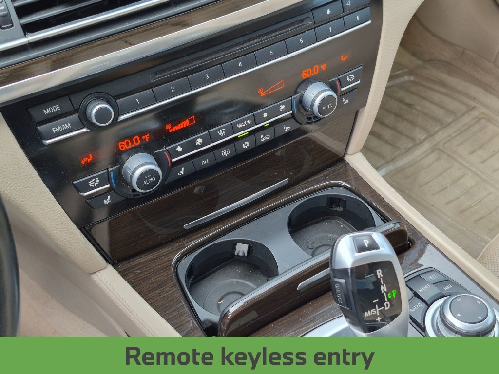 Used 2009 White BMW 750Li image 25