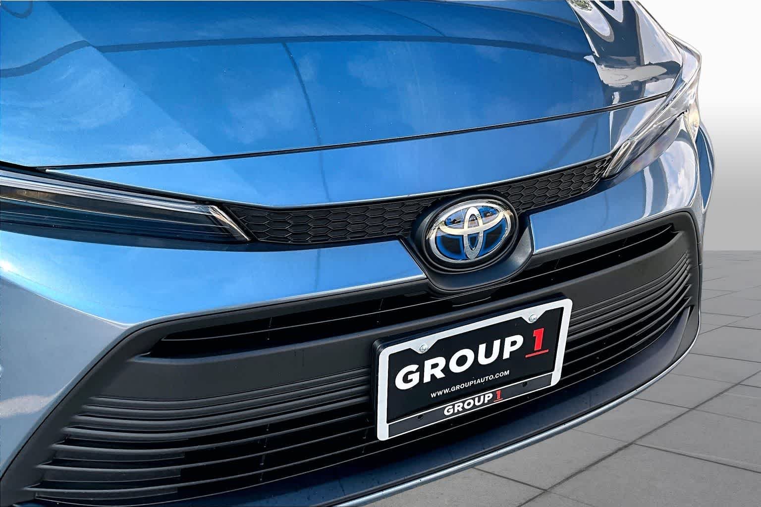 Used 2025 Celestite Toyota Hybrid LE image 58