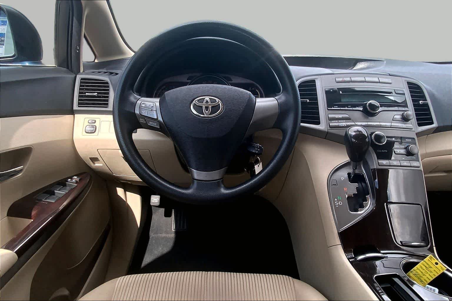 Used 2009 Tropical Sea Metallic Toyota  image 5