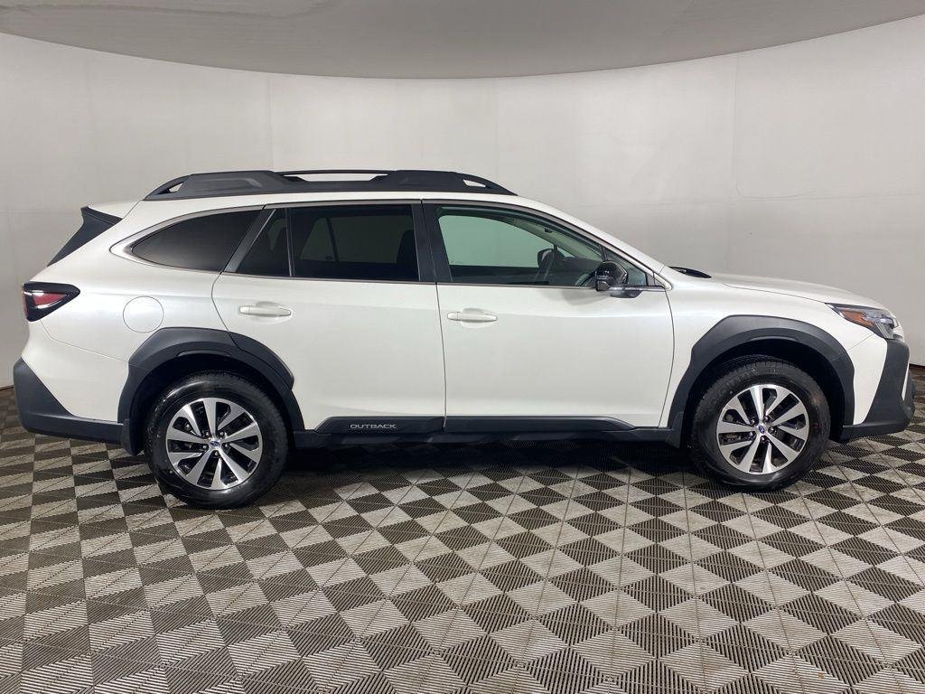 Used 2025 Crystal White Pearl Subaru Premium image 5
