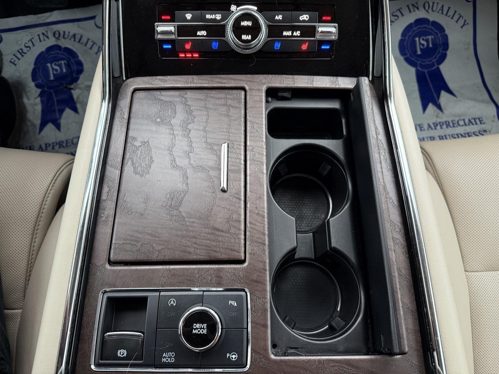 Used 2020 Ceramic Pearl Lincoln Reserve image 24