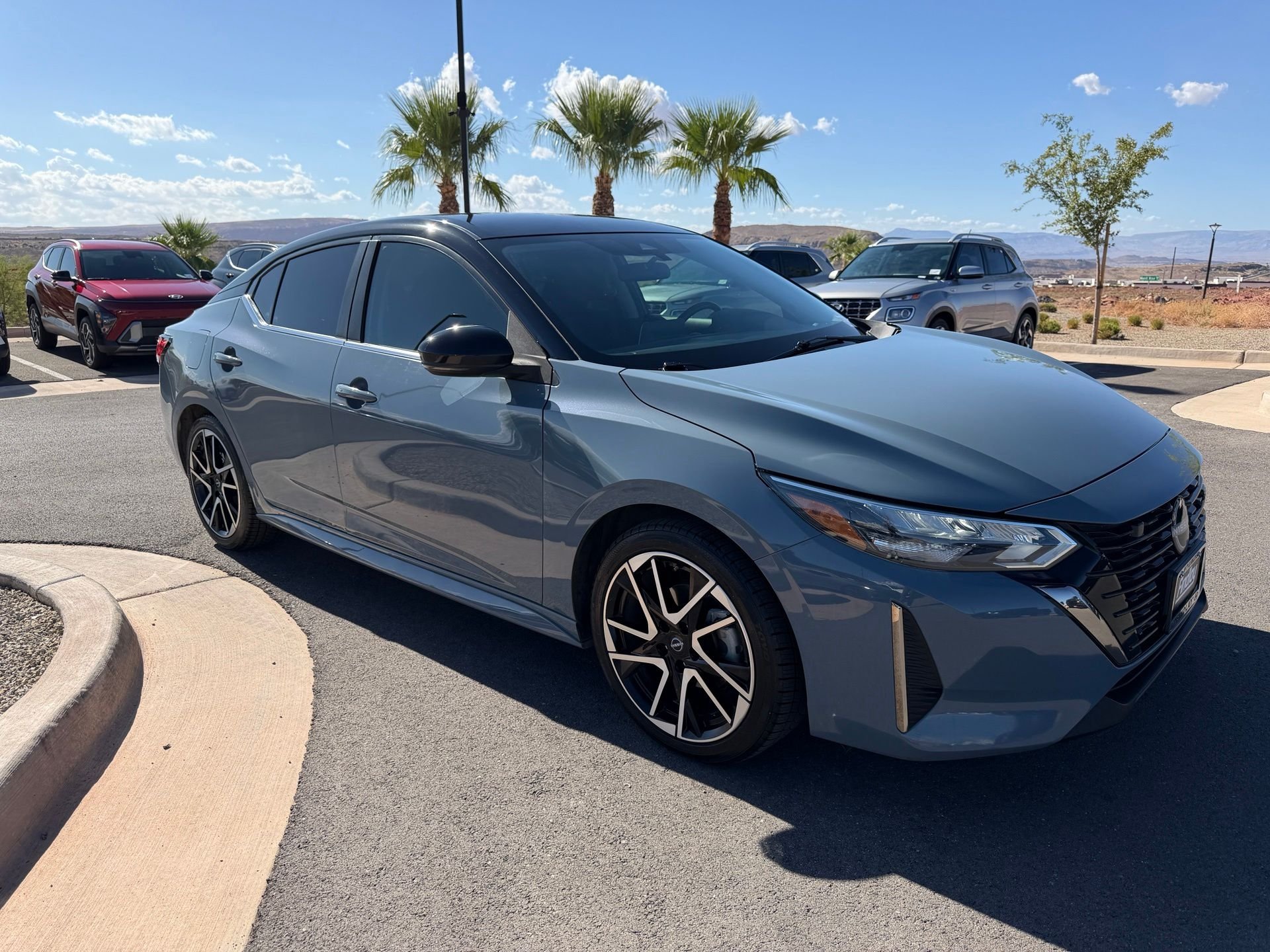 Used 2025 Gray Nissan SR image 4