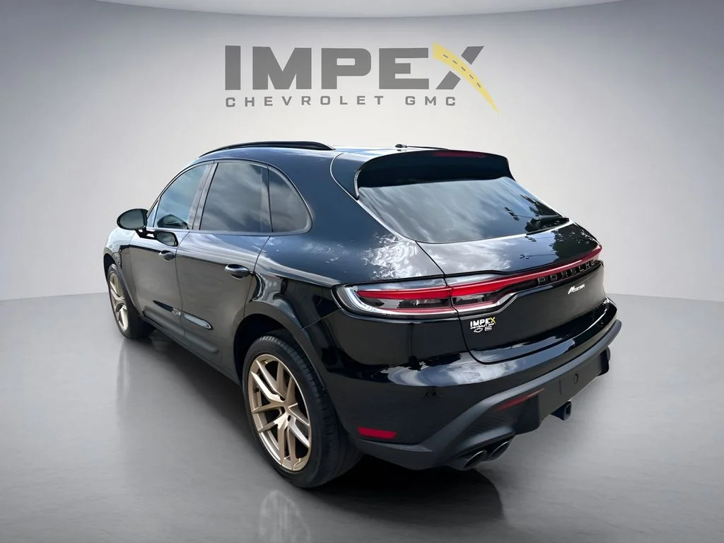 Used 2023  Porsche T image 3