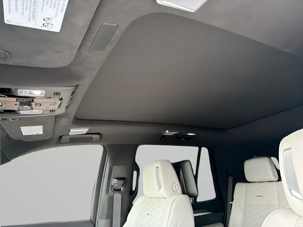 Used 2026 Vibrant White Tricoat Cadillac V-Series image 35
