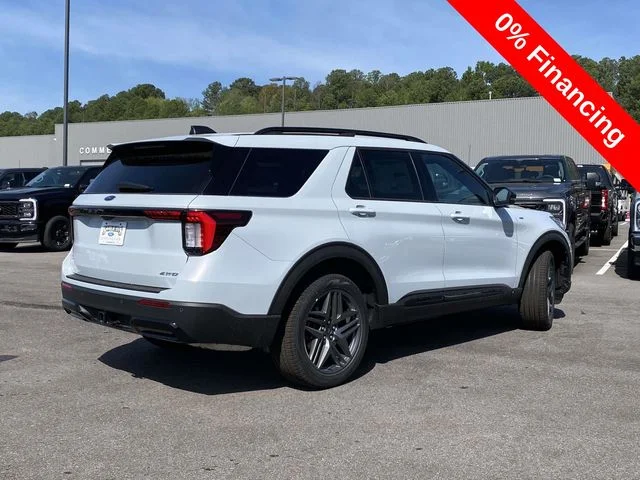 New 2026 Space White Metallic Ford ST-Line image 3