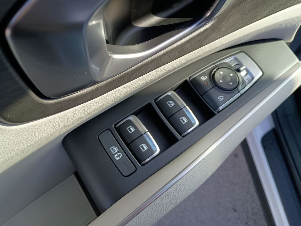 New 2026 Glacial White Pearl Kia X-Line EX AWD image 19