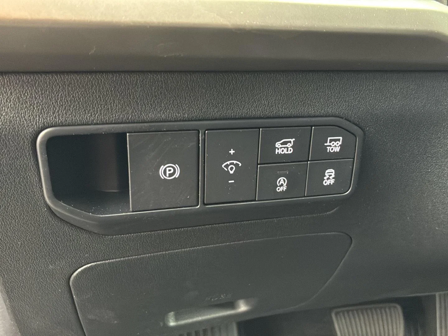 Used 2027 Ebony Black Kia S image 33