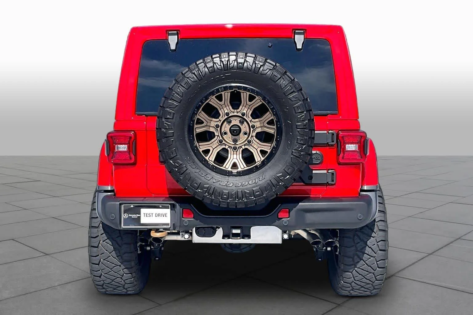 Used 2022 Firecracker Red Clearcoat Jeep Unlimited Rubicon 392 image 5