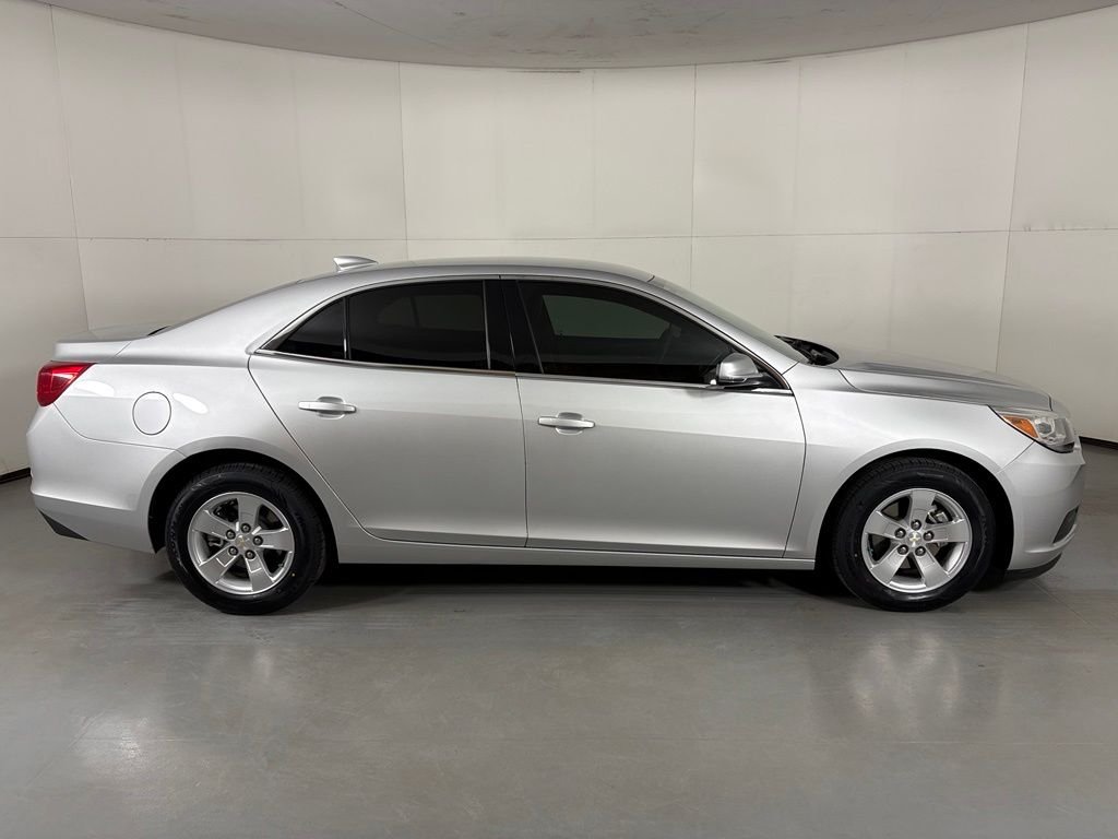 Used 2015 Silver Chevrolet LT image 11