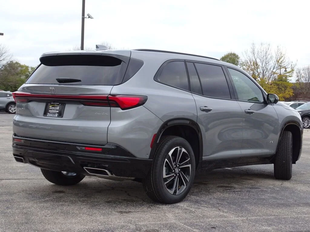 2025 Buick Enclave Sport Touring - Photo 11