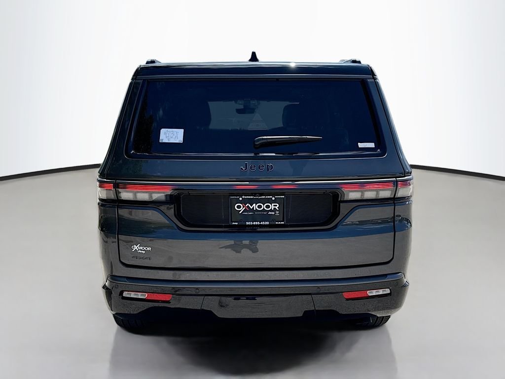 New 2026 Baltic-Gray Metallic Clear-Coat Exterior Paint Jeep Summit Obsidian image 5