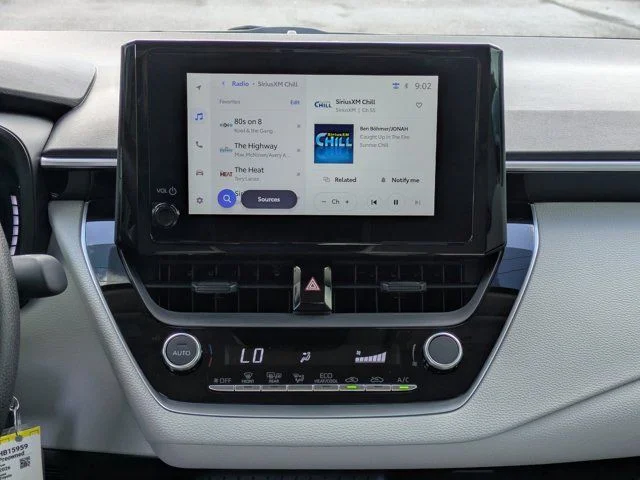2026 Toyota Corolla LE - Photo 18