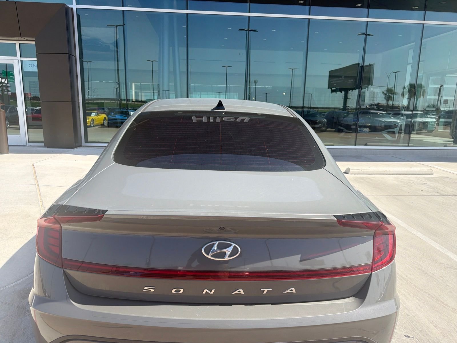 Certified Used 2023 Hampton Gray Hyundai SE image 5