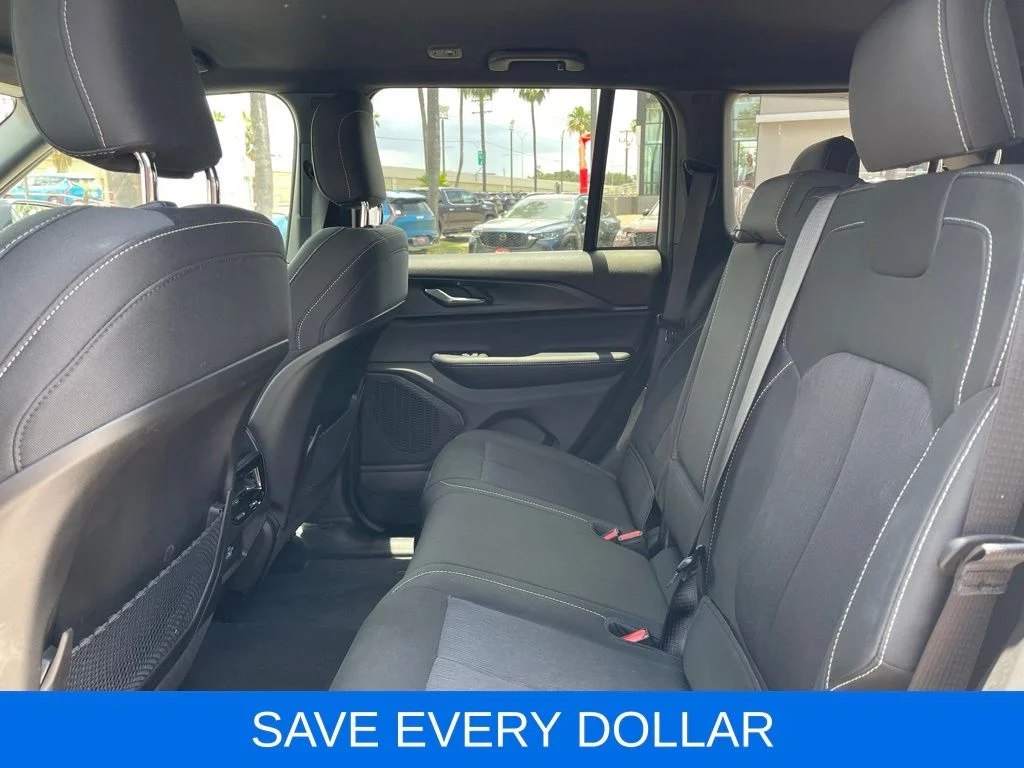 Used 2025 White Jeep Laredo image 15