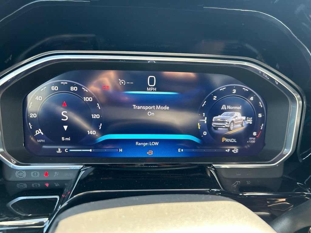 New 2026 Summit White Chevrolet LT (2FL) image 16