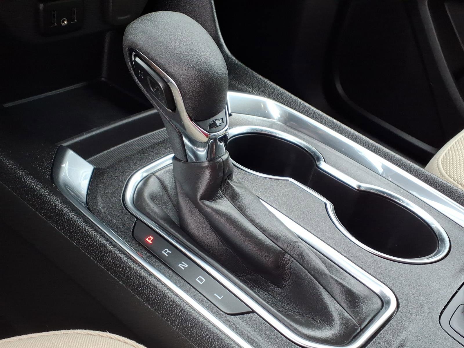 Used 2023 Summit White Chevrolet LS image 15