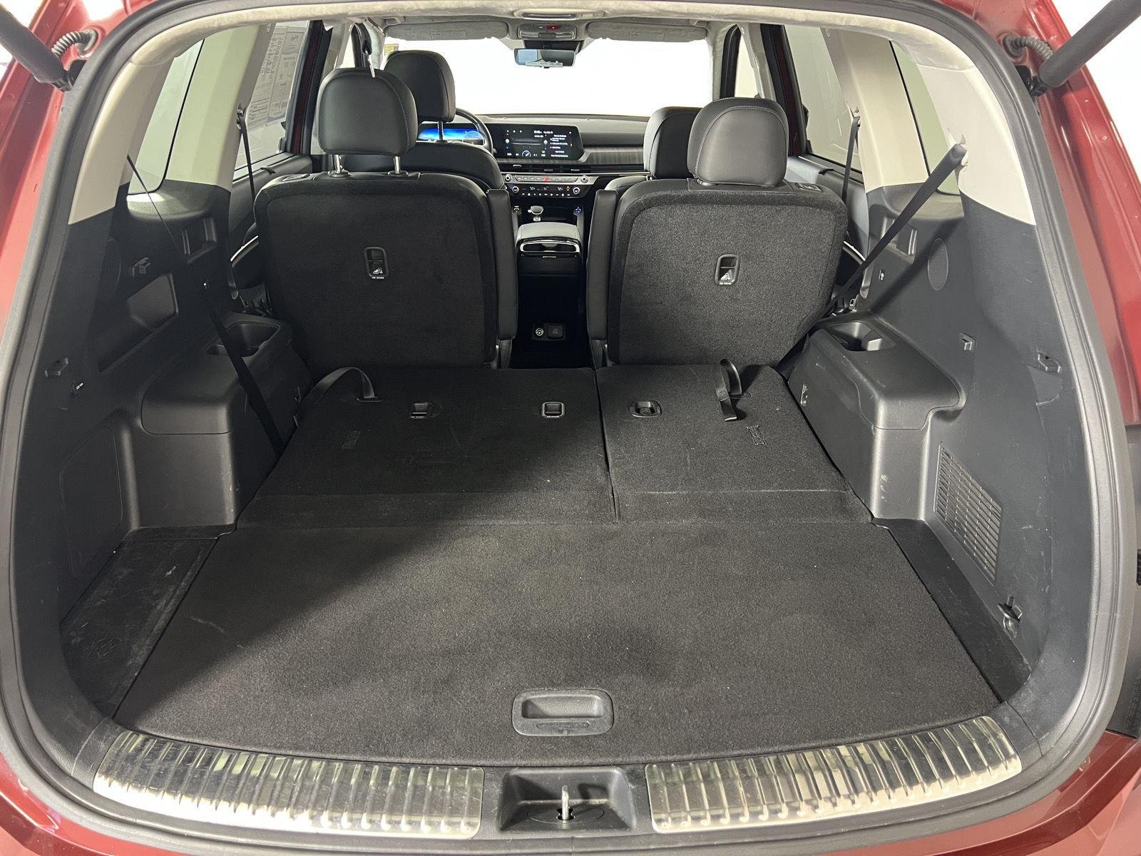 Used 2024 Dawning Red Kia SX-Prestige image 30