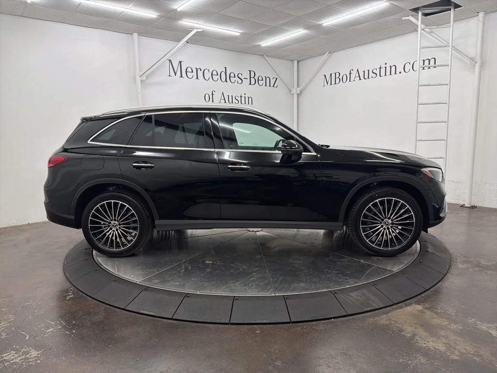 Used 2026 Black Mercedes-Benz GLC 300 image 8
