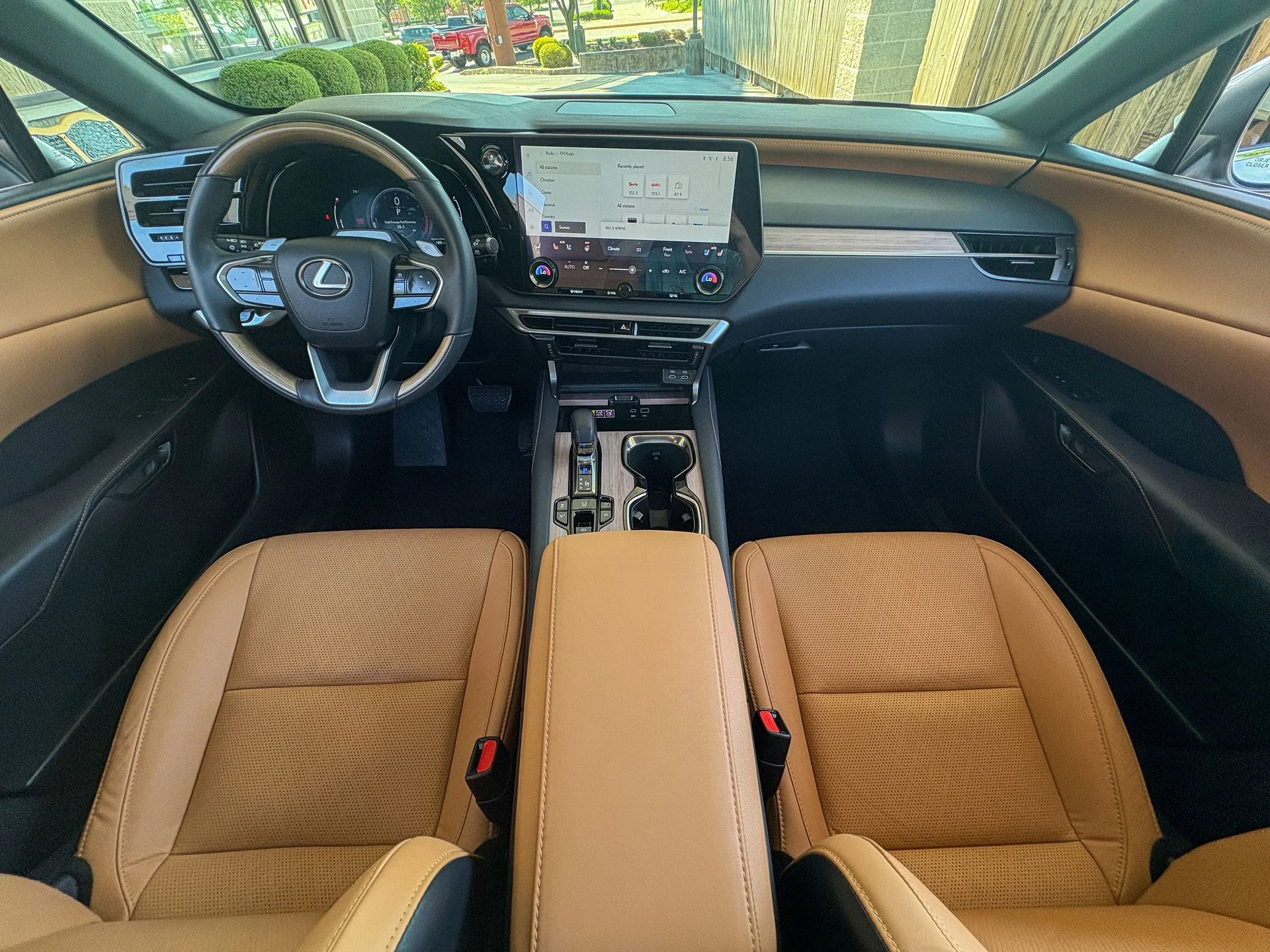 Used 2023 White Lexus 350 Premium Plus image 27