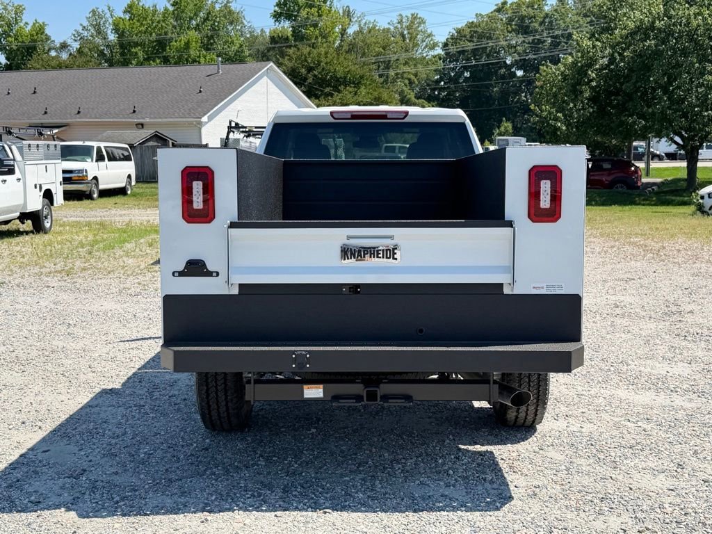 New 2026 Summit White Chevrolet WT image 5