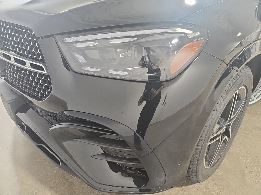 Used 2025 Obsidian Black Metallic Mercedes-Benz GLE 580 image 28