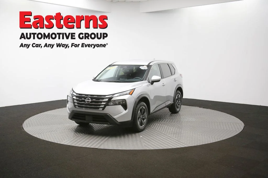 Used 2024 Silver Nissan SV image 54