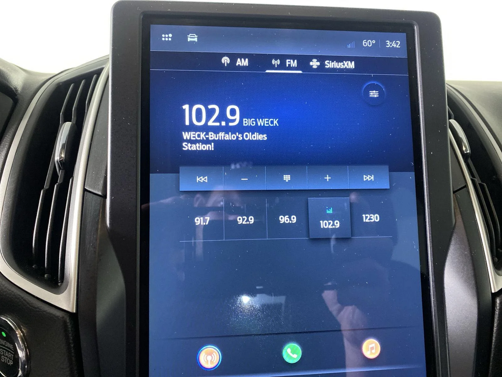 Used 2022 Stone Blue Ford SEL image 24