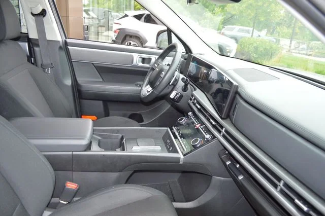 Used 2026 Silver Hyundai SE image 10