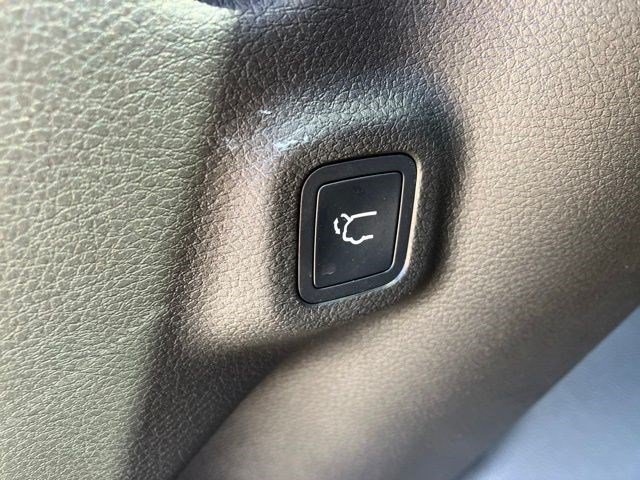New 2026 Red Hot Pearlcoat Jeep Latitude Altitude image 26