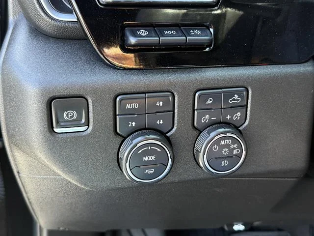 2023 Chevrolet Silverado 1500 LTZ - Photo 19